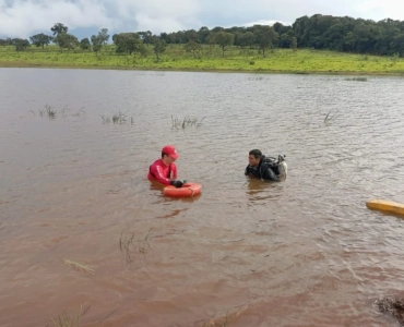 Corpo de Bombeiros localiza vítima de afogamento em lagoa na zona rural de Papagaios