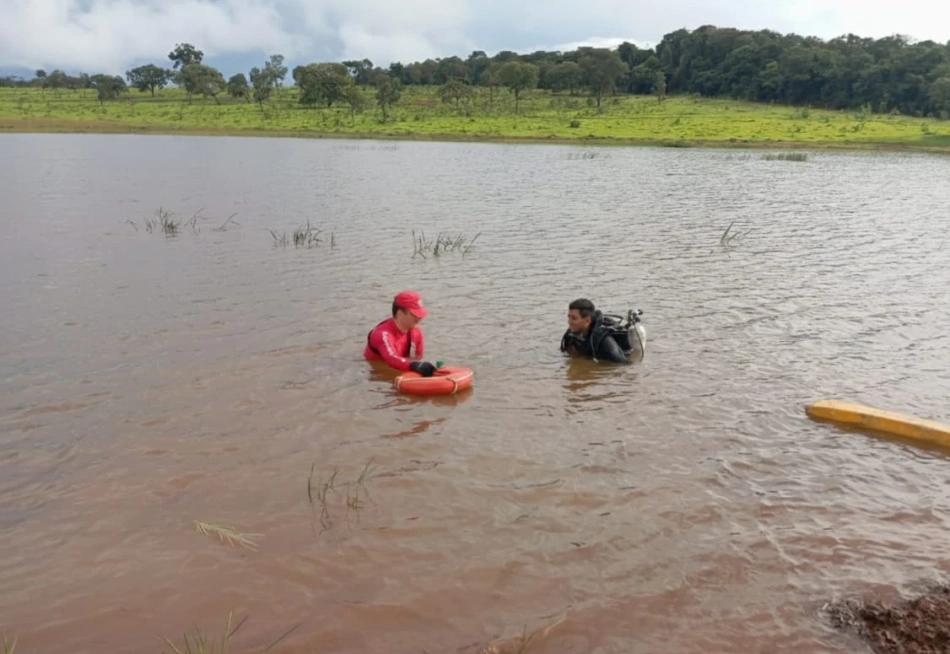 Corpo de Bombeiros localiza vítima de afogamento em lagoa na zona rural de Papagaios