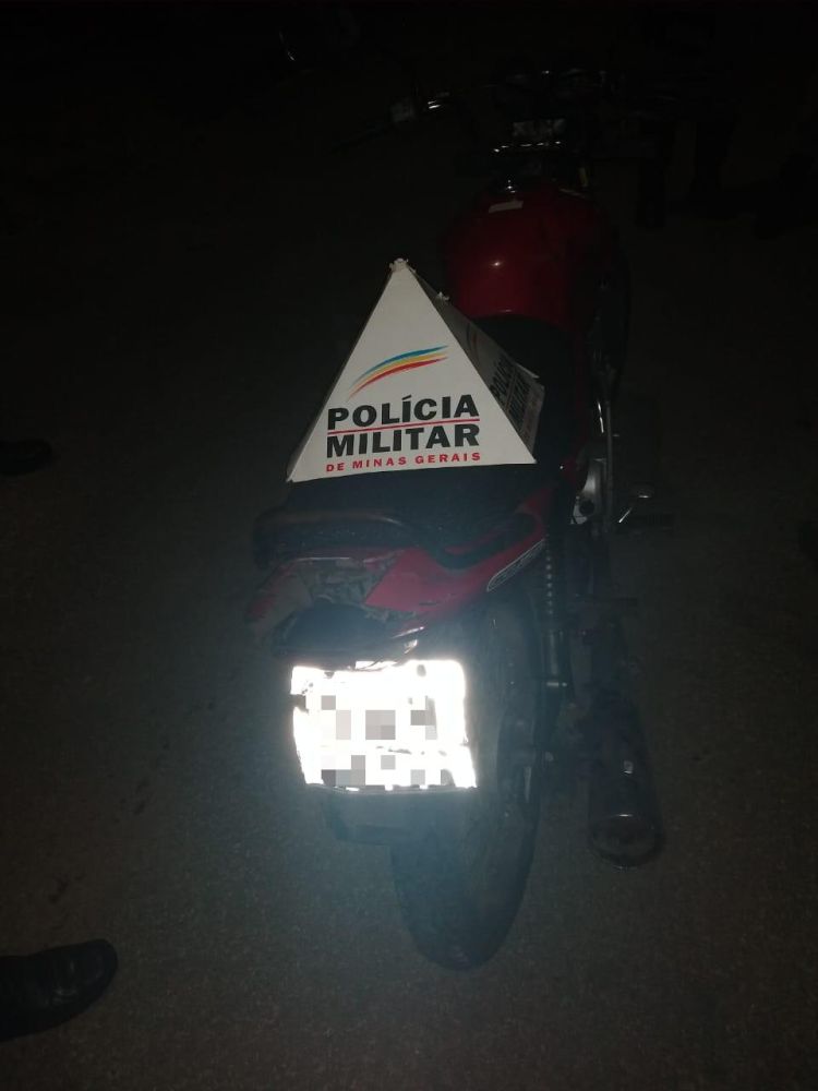 Polícia Militar de Bom Despacho recupera moto roubada
