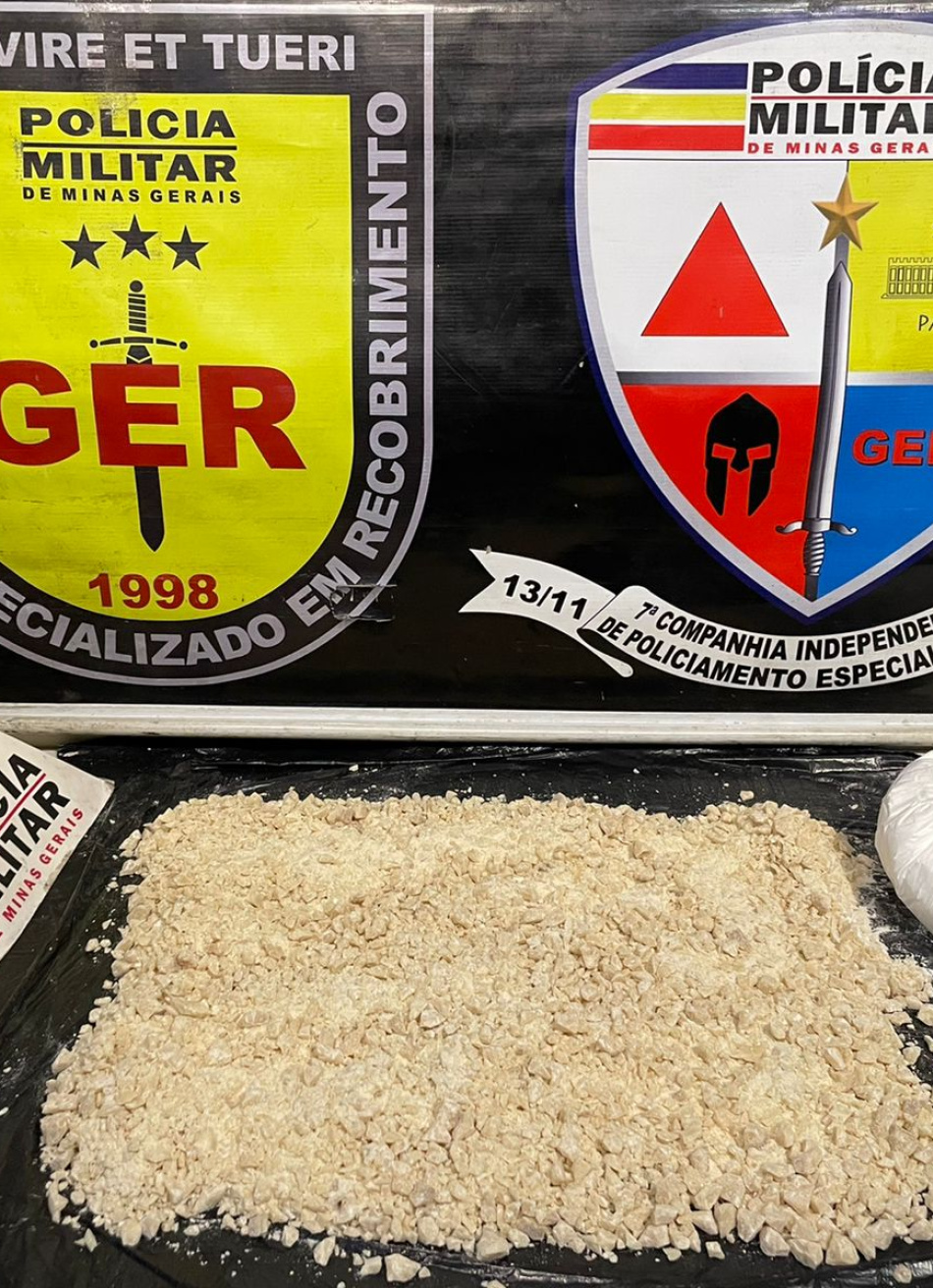 Homem é preso em Divinópolis com grande quantidade de drogas e uma balança de precisão