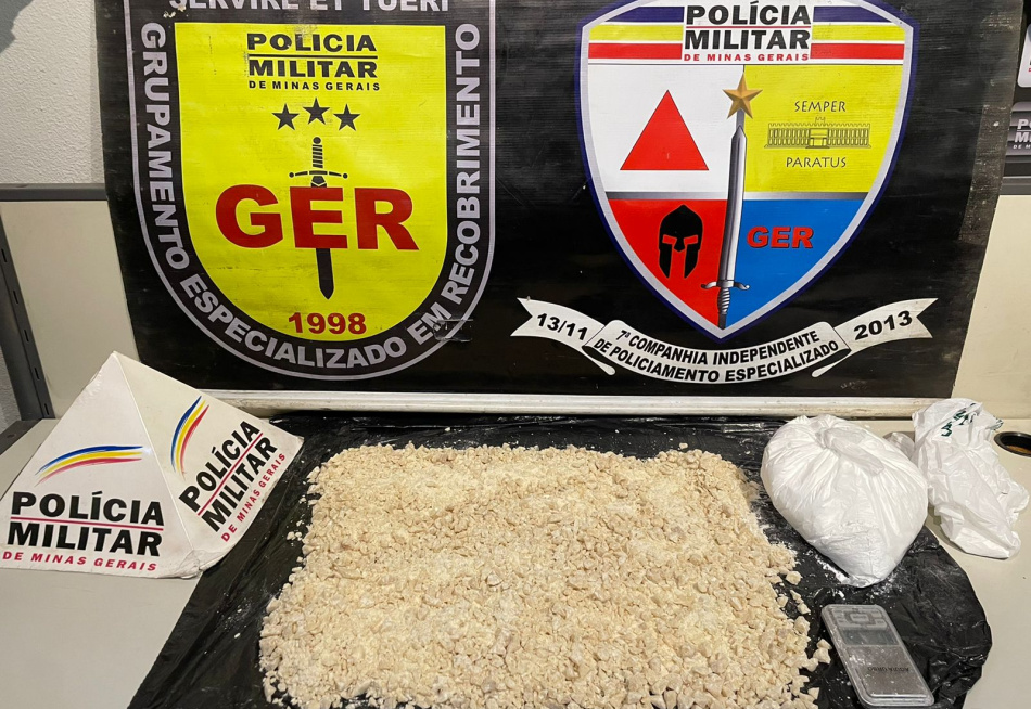 Homem é preso em Divinópolis com grande quantidade de drogas e uma balança de precisão