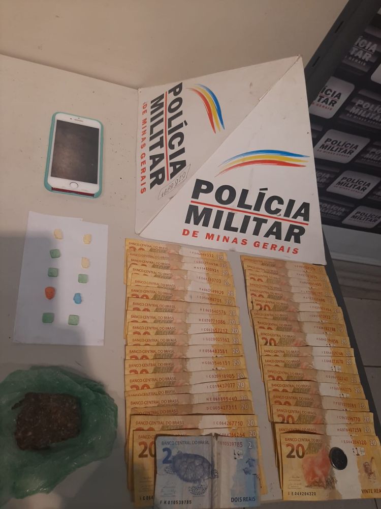 Homem é preso em Pompéu com 21 buchas de maconha