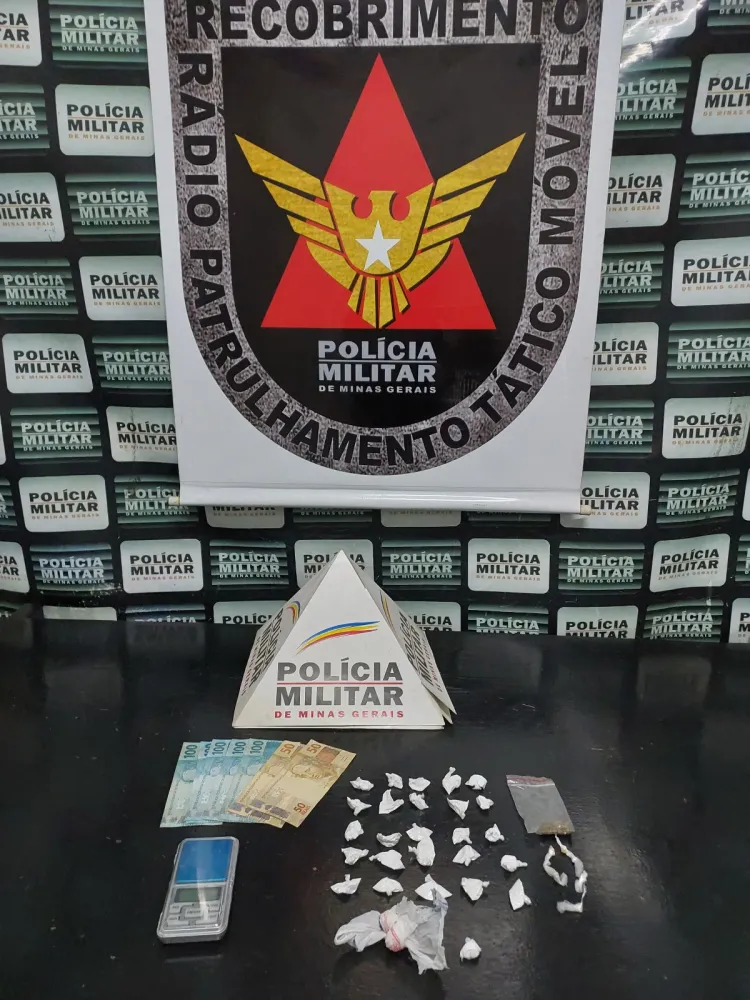 prende jovem de 18 anos suspeito de tráfico de drogas em Pará de Minas