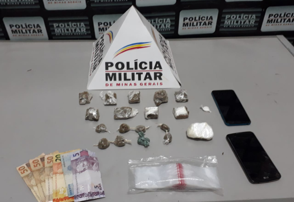 Após denúncias, PM apreende drogas e recupera celular furtado no bairro Jardim Serra Dourada