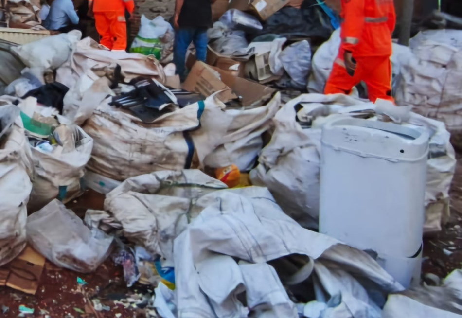 Polícia Militar realiza operação contra comércio ilegal de fios de cobre em Nova Serrana