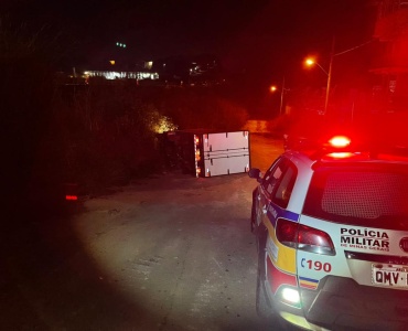 Polícia Militar apreende no bairro Serra Verde caminhonete que transportava carga de carnes furtadas