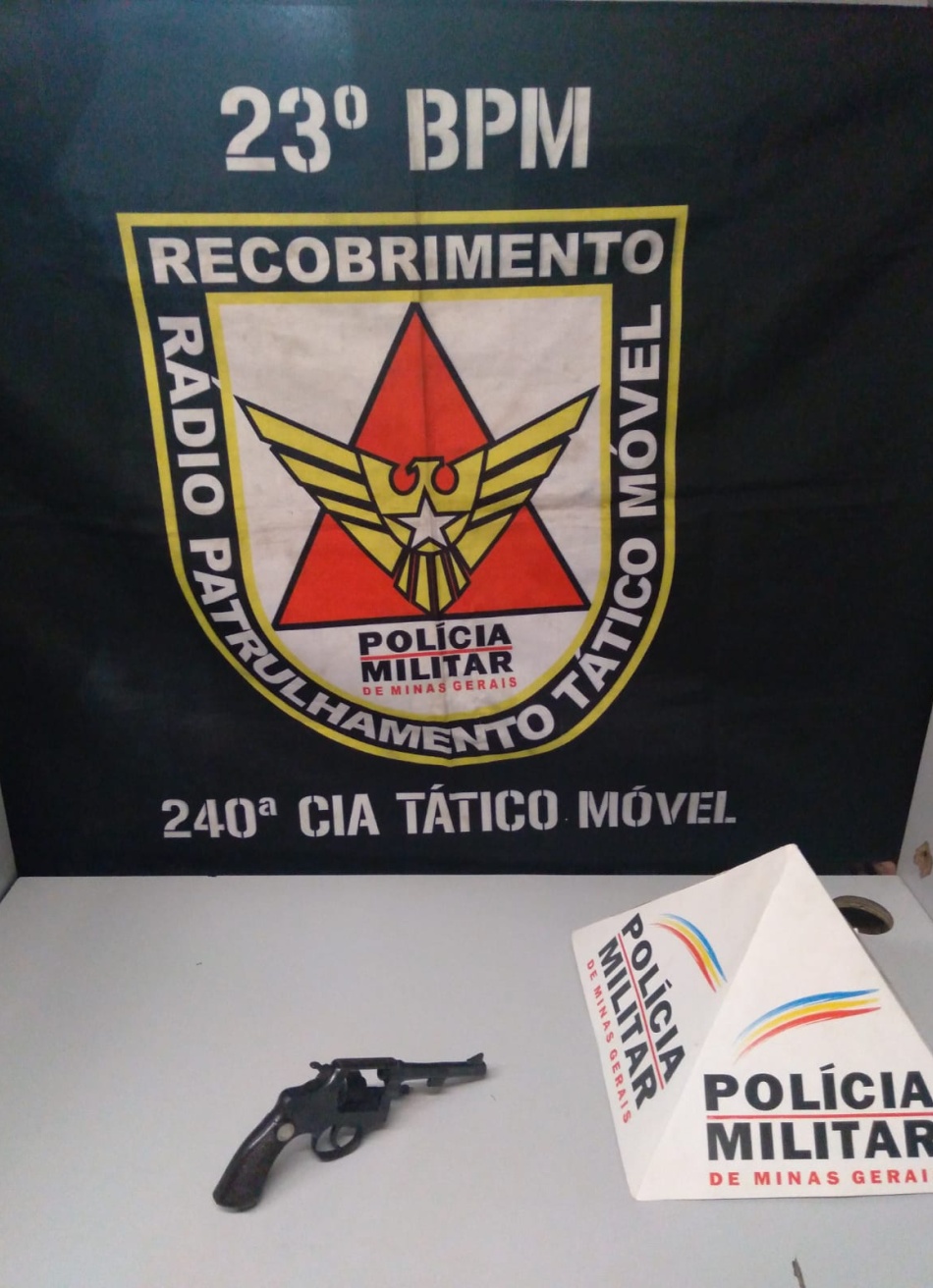 Homem é preso em Divinópolis por porte ilegal de arma de fogo