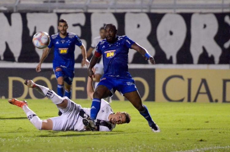 Cruzeiro perde para a Ponte Preta e praticamente dá adeus ao sonho do acesso