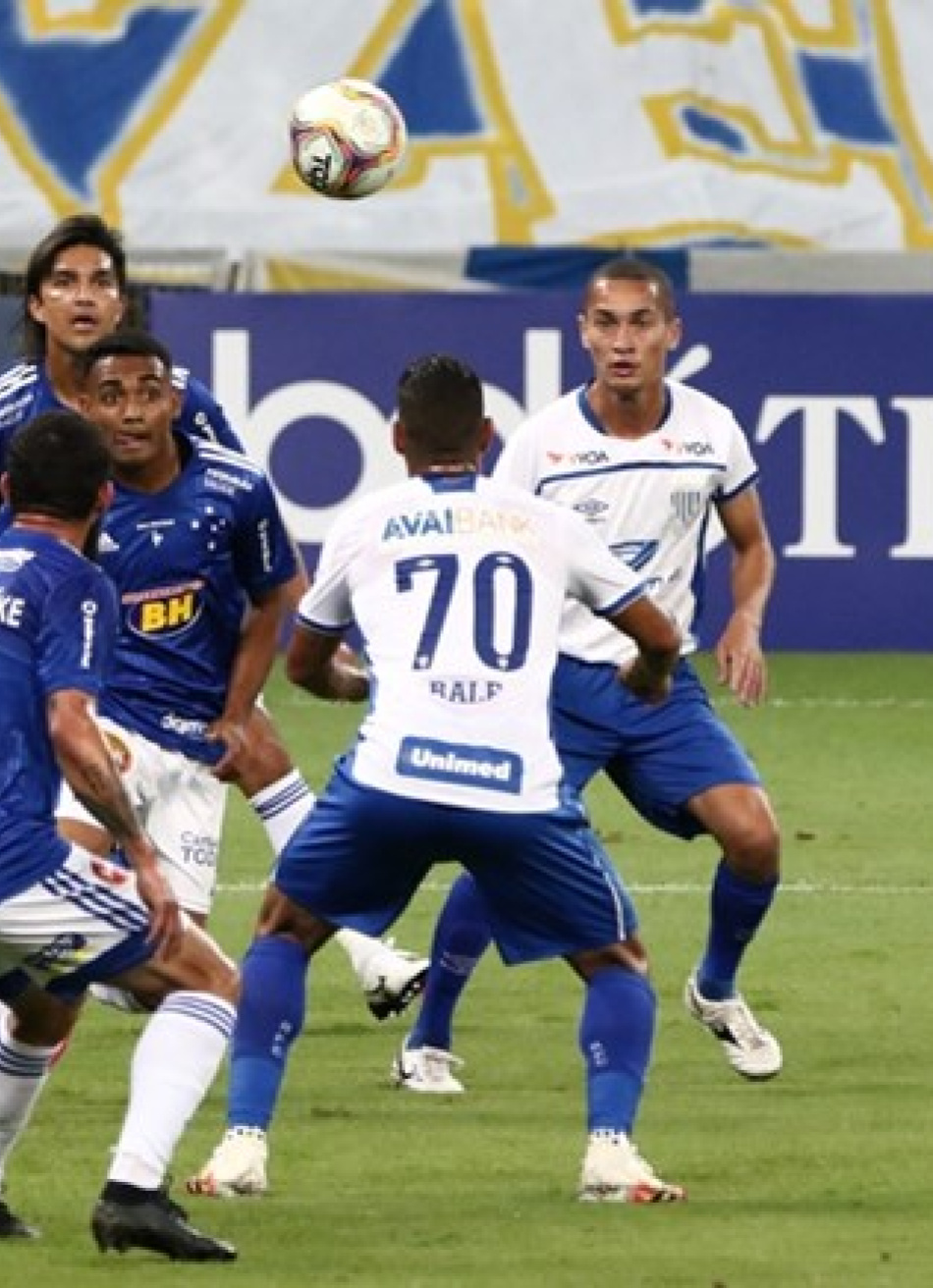 Cruzeiro perde para o Avaí e pode terminar a rodada da Série B na zona de rebaixamento