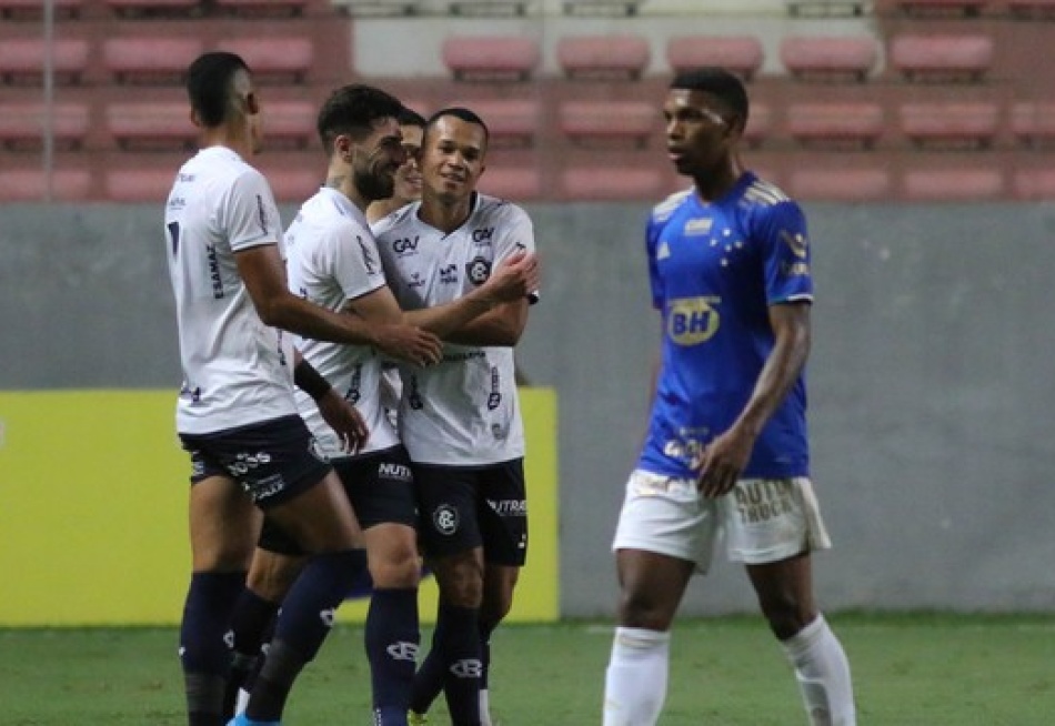 Cruzeiro é derrotado pelo Remo em partida da 32ª rodada da Série B
