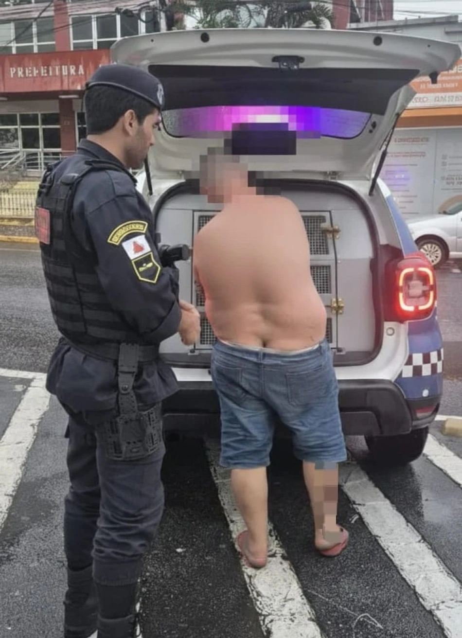 Homem é esfaqueado ao tentar intervir em briga de casal no bairro Industrial II; GCM localiza e prende suspeito