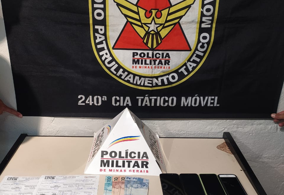 Polícia Militar realiza prisão de quatro indivíduos que estavam transportando drogas de Divinópolis para Pimenta