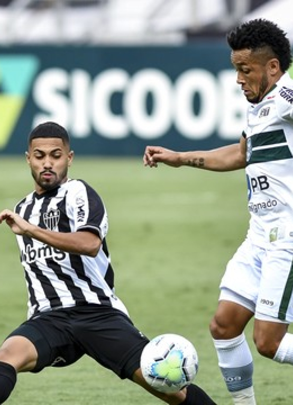 Atlético vence o Coritiba e mantém o sonho do título do Brasileiro