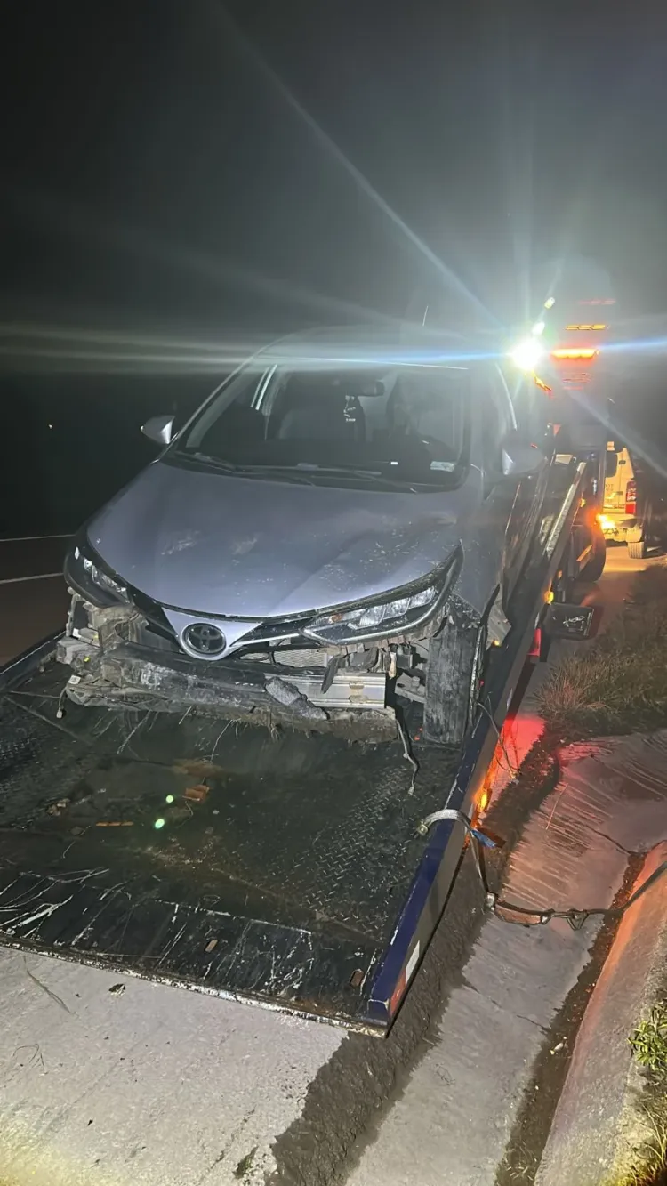 *Suspeito com mandado de prisão foge após confronto com a PM na BR-262 e deixa drogas e veículo clonado*