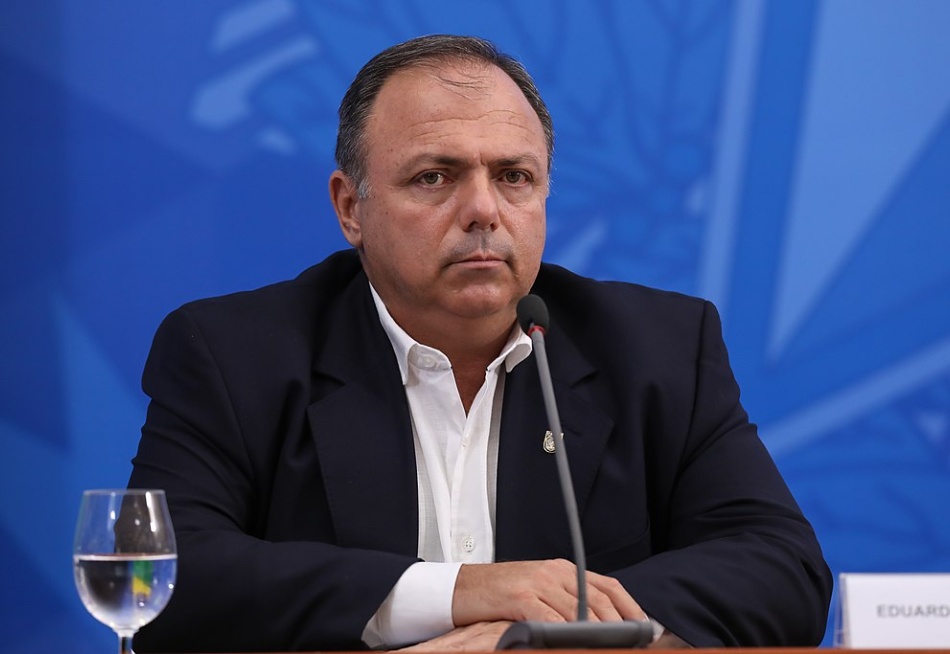Ministro da Saúde afirma que o país deverá receber 15 milhões de doses da vacina contra a Covid-19 entre janeiro e fevereiro
