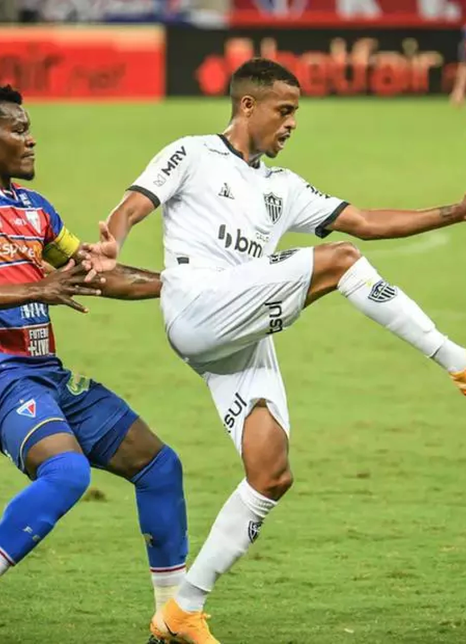 Atlético é derrotado pelo Fortaleza, mas mantém a liderança do Campeonato Brasileiro