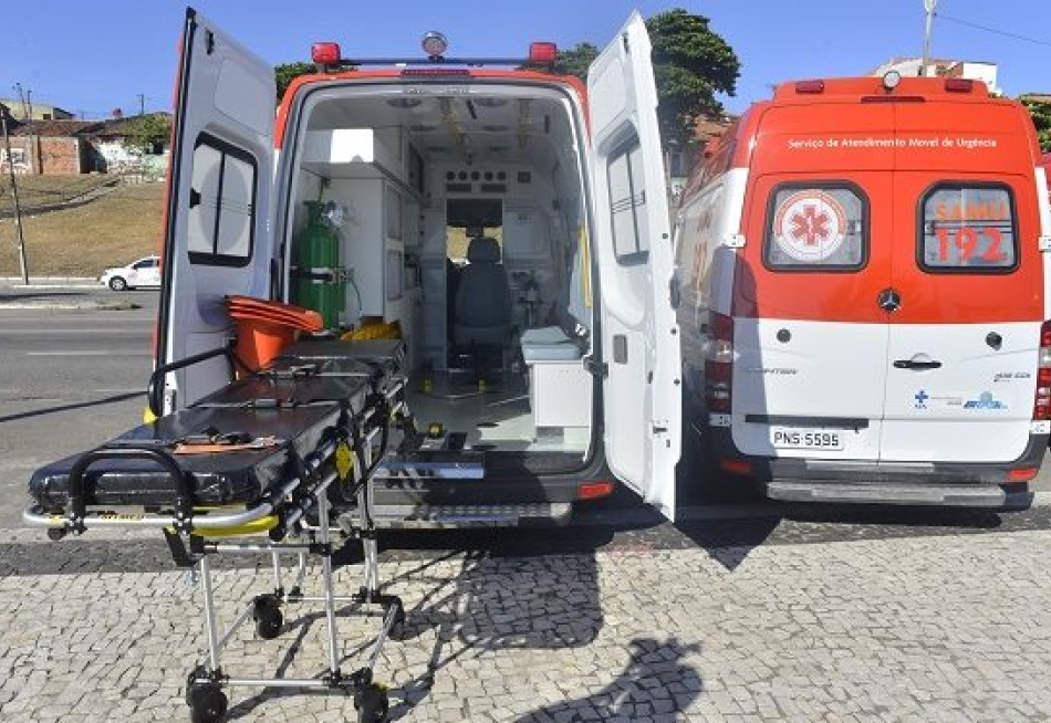 Homem que capotou o carro na BR-262, em Pará de Minas, morreu no final da manhã desta quinta-feira