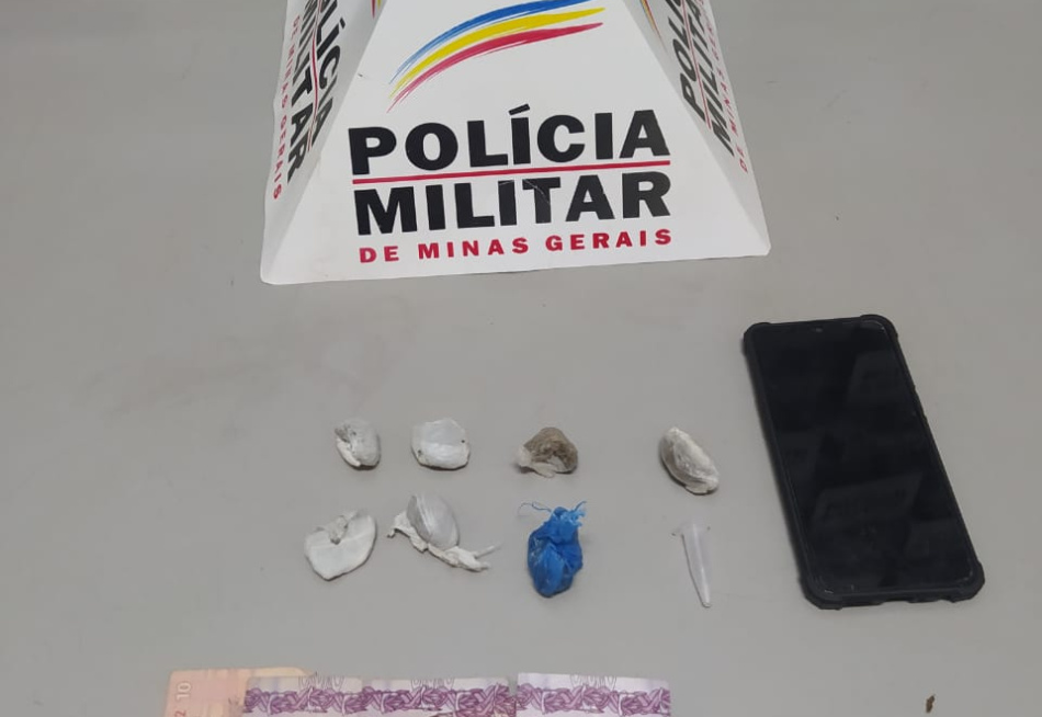 Menor é detido no bairro São Cristovão com sete buchas de maconha