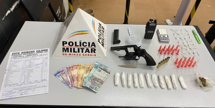 Menor de 17 anos é apreendido em Itaúna com arma de fogo e drogas