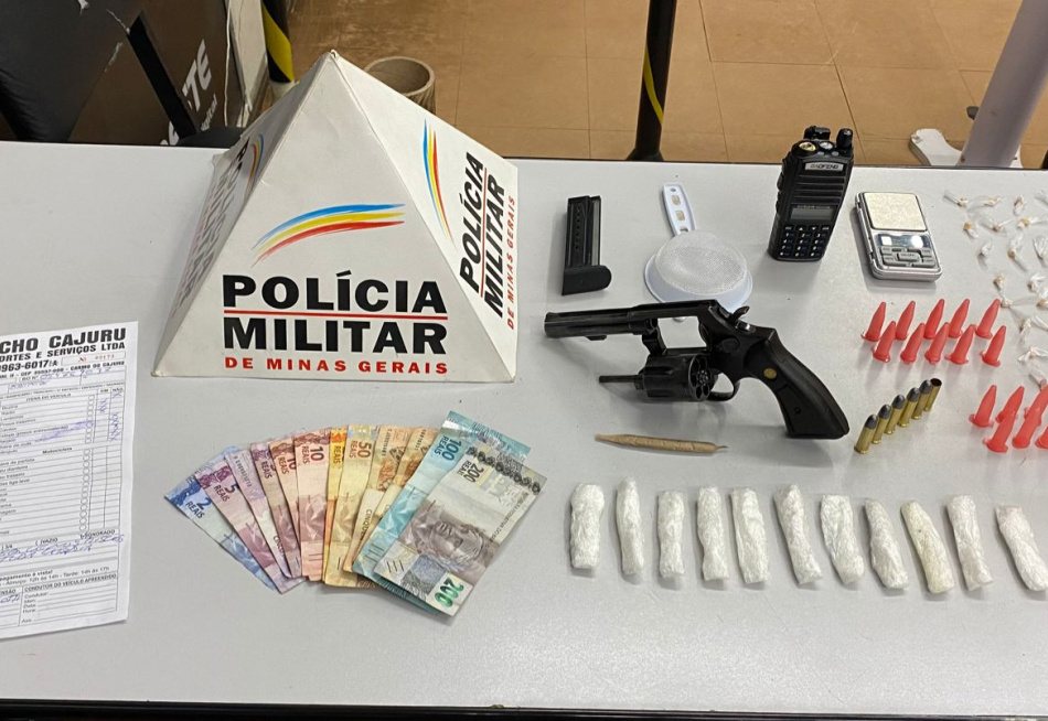 Menor de 17 anos é apreendido em Itaúna com arma de fogo e drogas