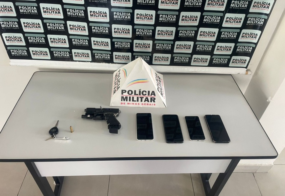 Polícia Militar apreende adolescentes e recupera automóvel roubado em Nova Serrana (MG)