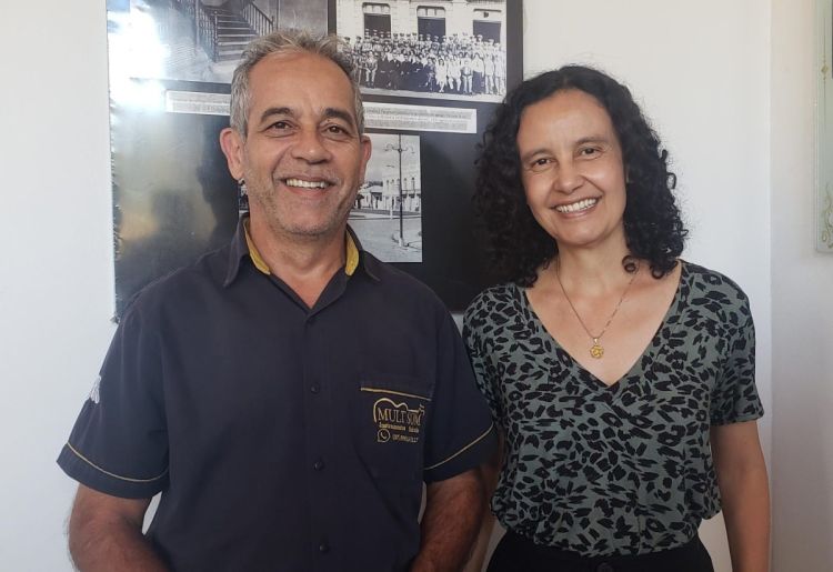 O projeto "Música nas Praças" promoverá, nesta quinta-feira (28), uma apresentação do cantor Leandro Pereira, que levará ao público do Bairro Santos Dumont o melhor do repertório sertanejo.