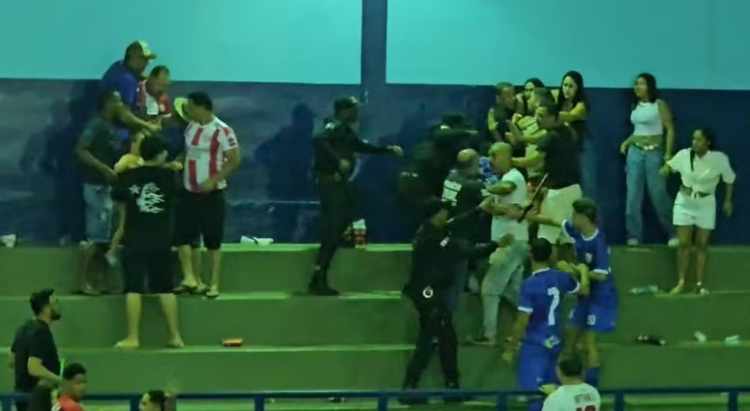 Final de campeonato de futsal no interior de Minas Gerais termina em tumulto generalizado