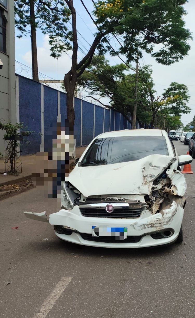 Colisão entre veículos é registrada em Divinópolis