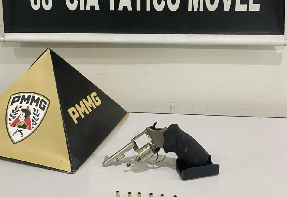 Polícia Militar prende suspeito por porte ilegal de arma de fogo em Nova Serrana