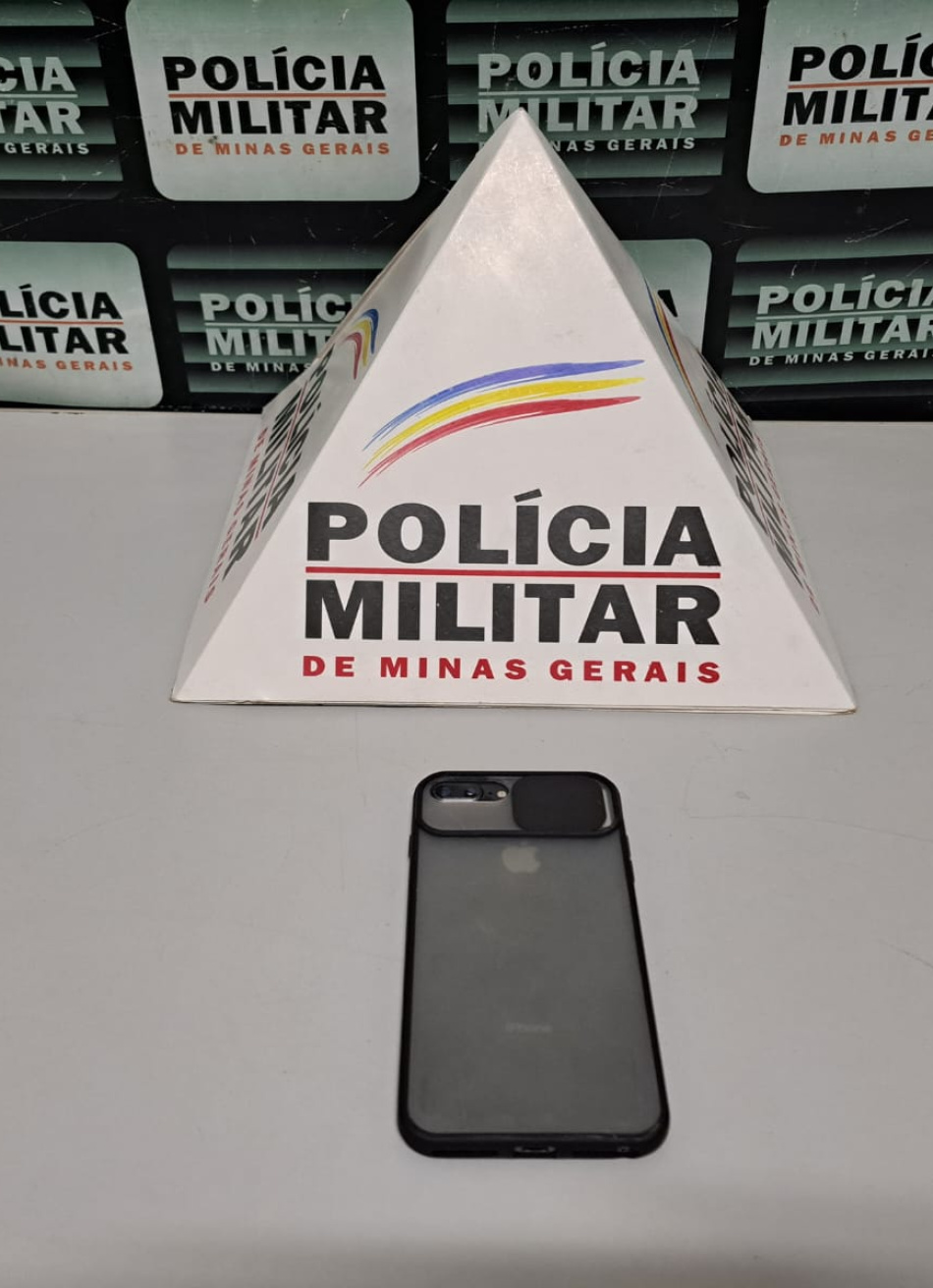 PM PRENDE SUSPEITO DE FURTAR IPHONE NO CENTRO