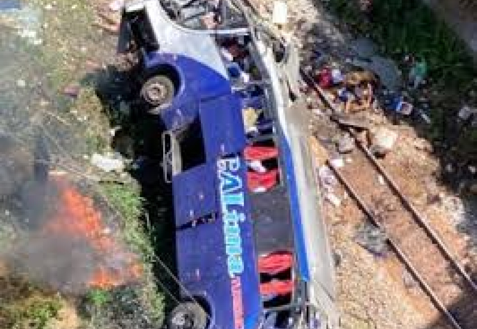 Polícia Civil realiza na manhã desta quarta-feira, na BR 381, a reconstituição do acidente com o ônibus que provocou a morte de 19 pessoas em João Monlevade