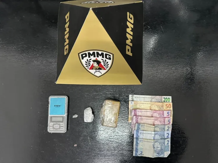 Depois de intensa perseguição, homem é preso por tráfico.