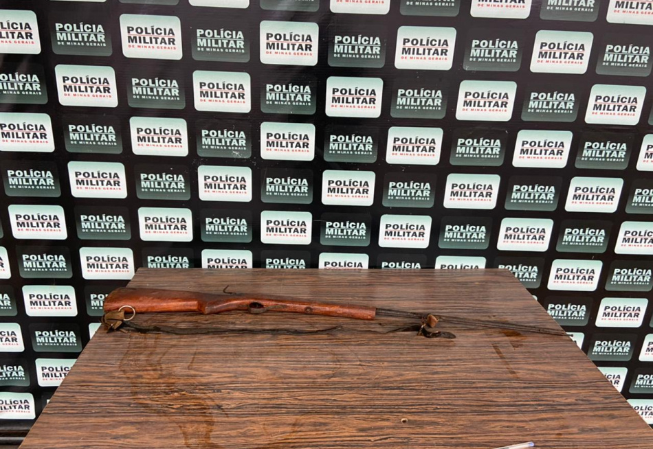 Menor é apreendido pela Polícia Militar com uma espingarda em Pompéu