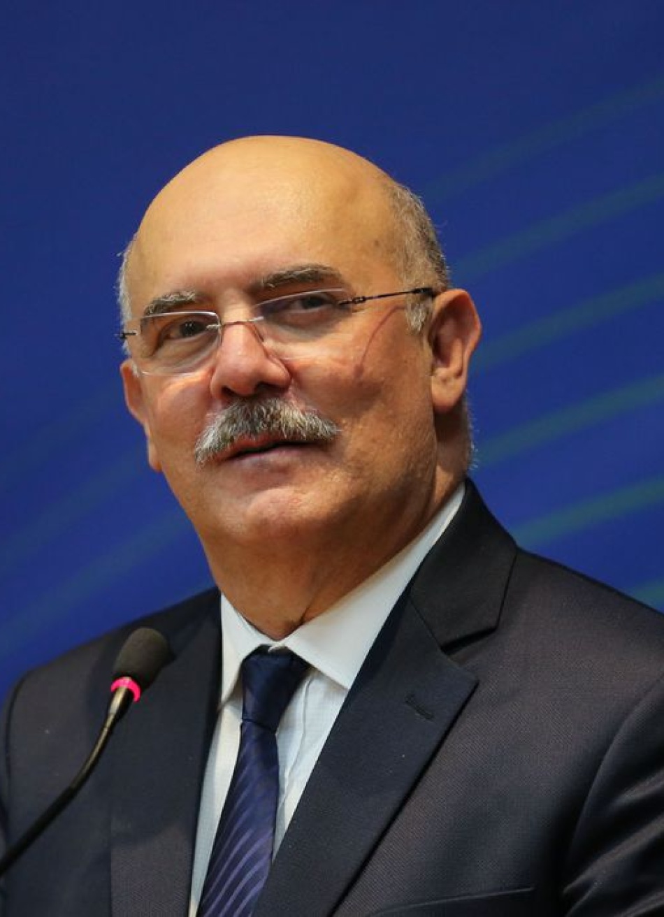 Ministro da Educação debateu com entidades retorno das aulas presenciais