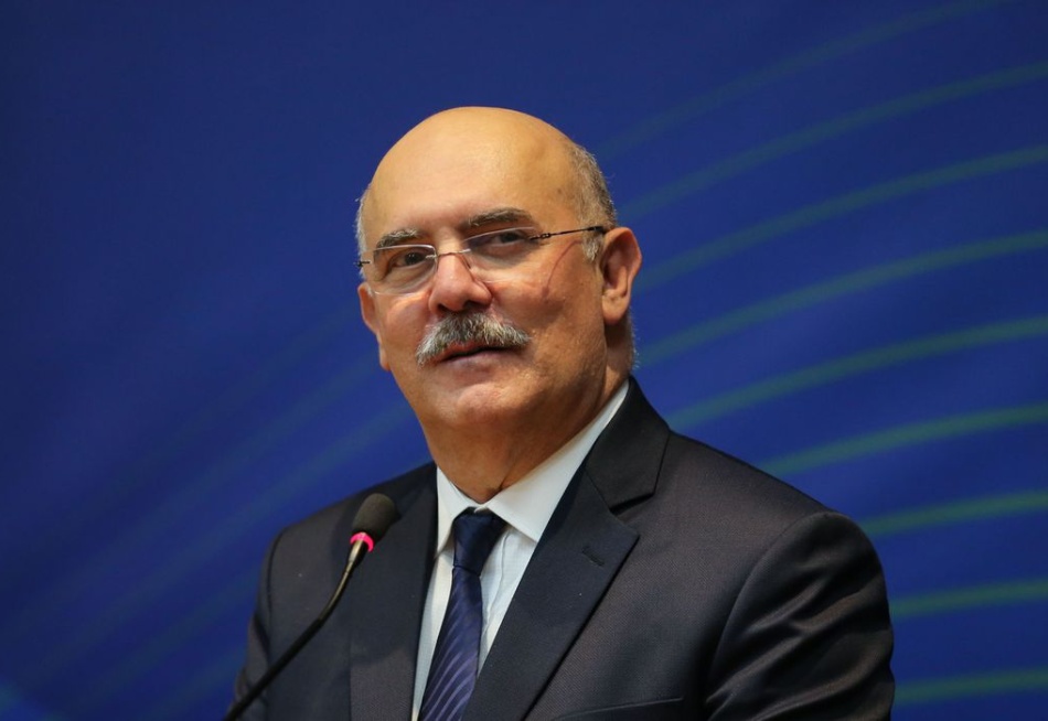 Ministro da Educação debateu com entidades retorno das aulas presenciais