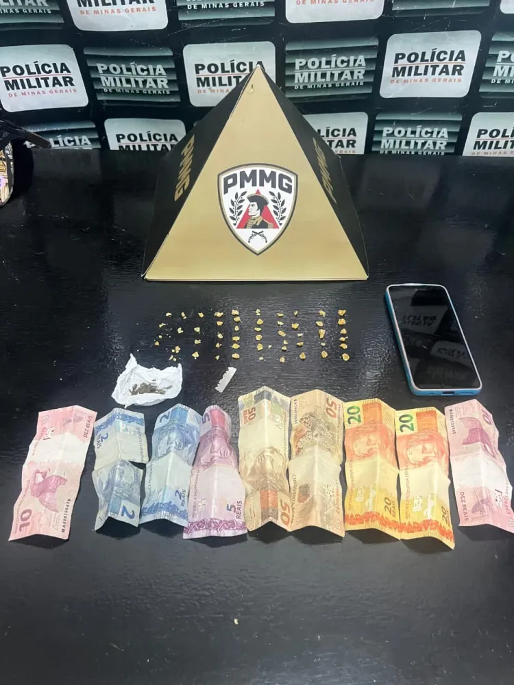 PM apreende adolescente que estava envolvido com tráfico de drogas no bairro São Geraldo.