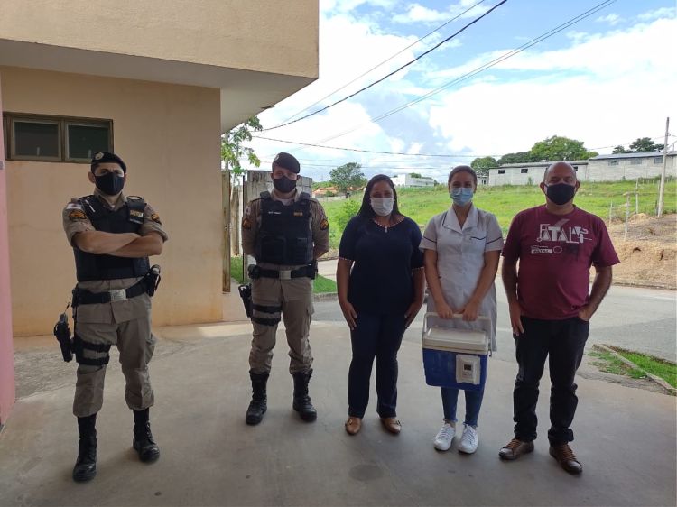 Polícia Militar faz escolta de novas doses da vacina contra a Covid-19 de Divinópolis para Pará de Minas e cidades vizinhas