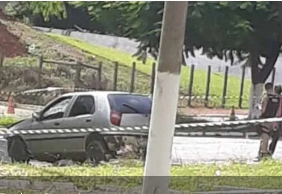 Mulher morre atropelada na avenida Vereador Ronaldo de Castro Alves, no bairro Providência