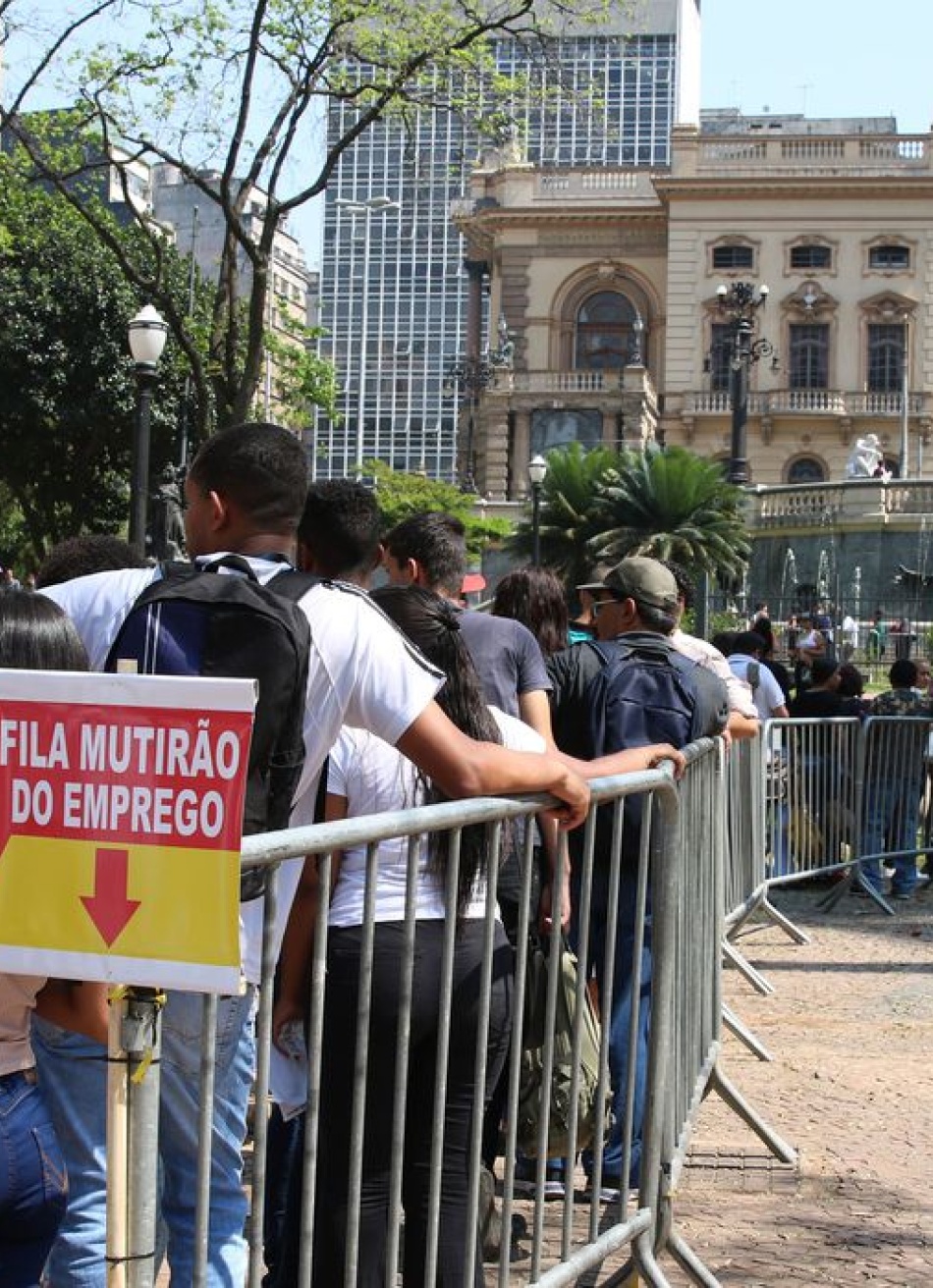 Desemprego subiu 27,6% em quatro meses de pandemia