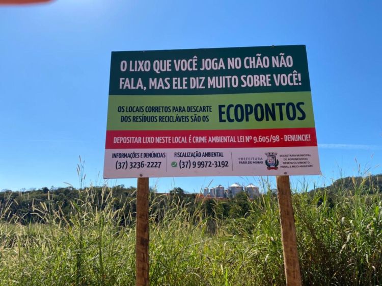 Placas orientam cidadãos de Pará de Minas no descarte correto dos resíduos