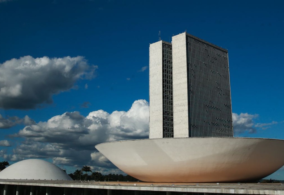 Câmara dos Deputados rejeita PEC do voto impresso