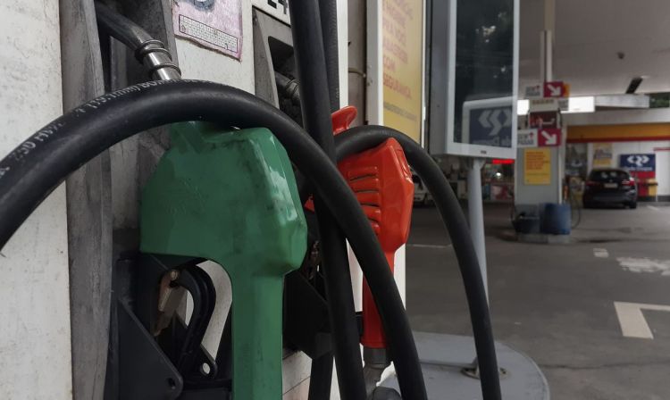 Puxada pelos combustíveis, infIação oficial fecha agosto em 0,87%