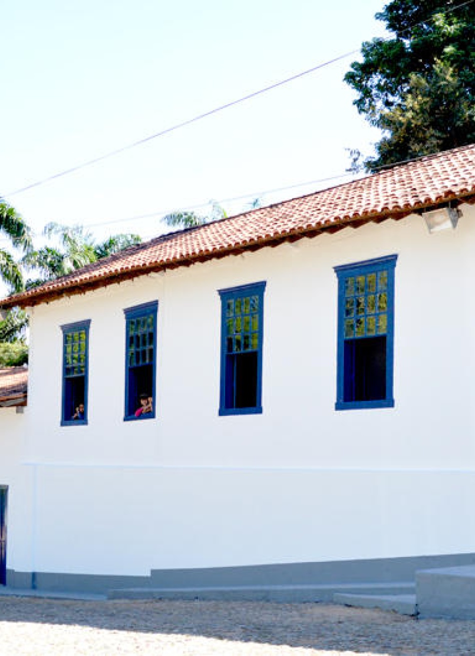 Escola Municipal de Artes e Ofícios Raimundo Nogueira de Faria (Sica) inaugura nesta segunda-feira a sua iluminação natalina e o presépio
