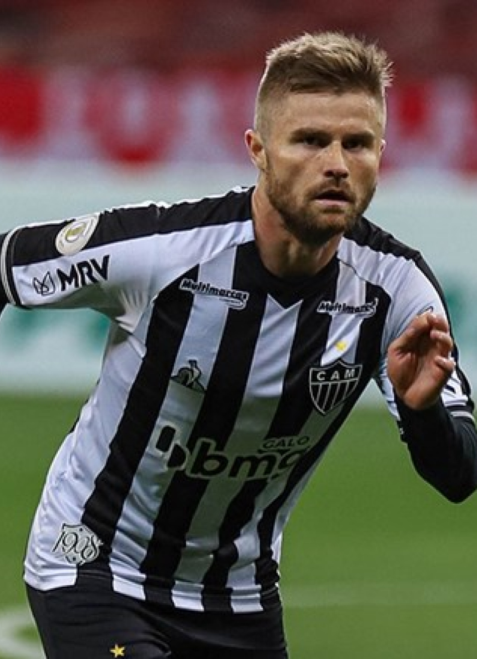 Atlético goleia o Flamengo e assume a vice-liderança do Campeonato Brasileiro