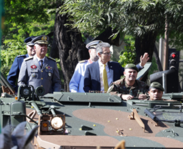 Governador participa do desfile cívico-militar de 7 de Setembro em Belo Horizonte