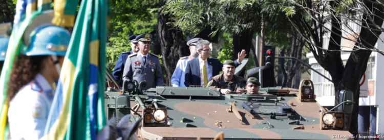 Governador participa do desfile cívico-militar de 7 de Setembro em Belo Horizonte