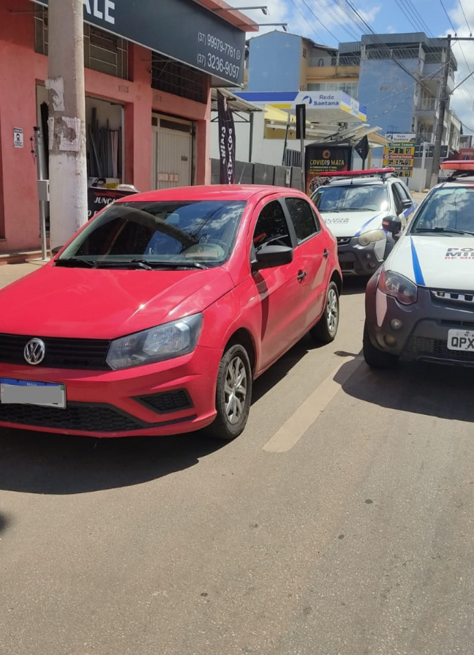 Polícia Militar prendeu em Pará de Minas homem acusado de furtar um carro em Divinópolis
