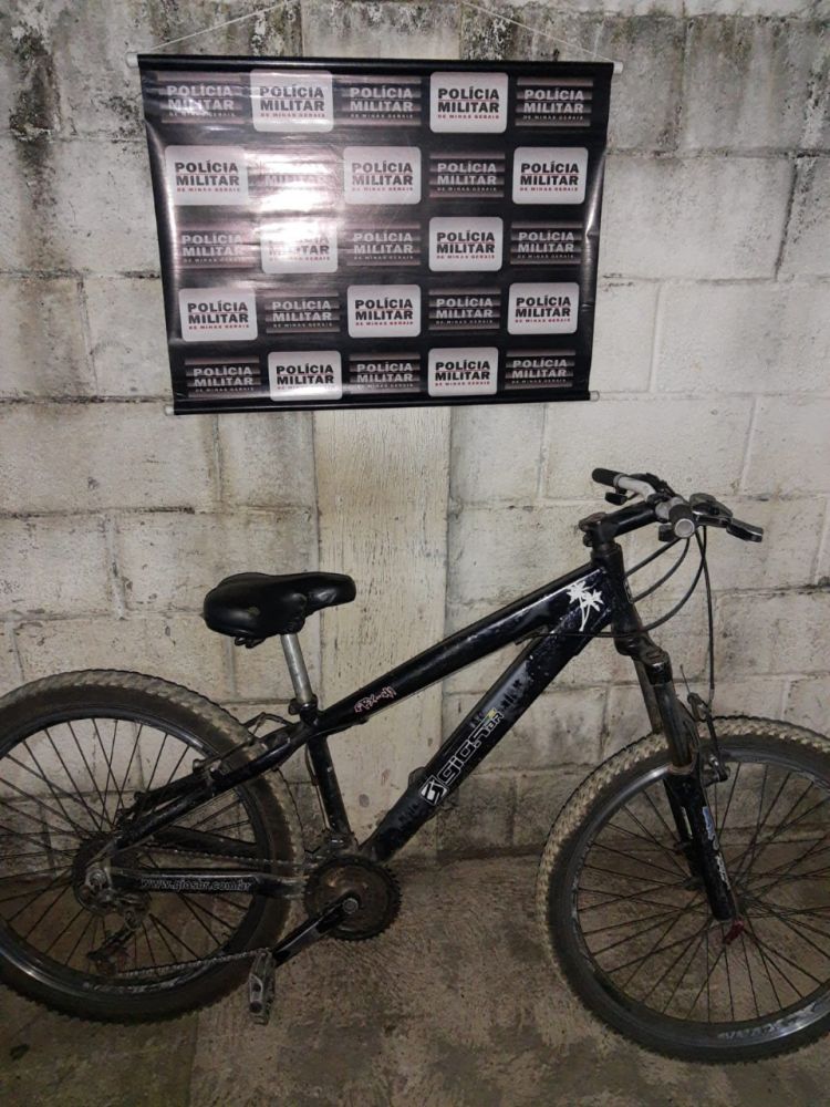 Adolescentes são presos em Bom Despacho suspeitos de roubarem uma moto