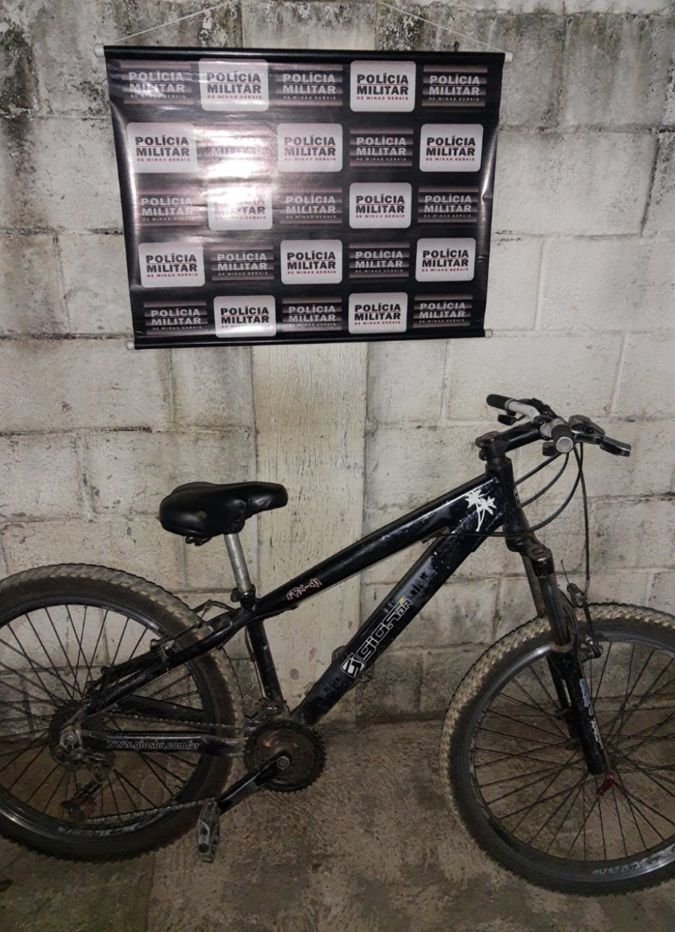 Adolescentes são presos em Bom Despacho suspeitos de roubarem uma moto