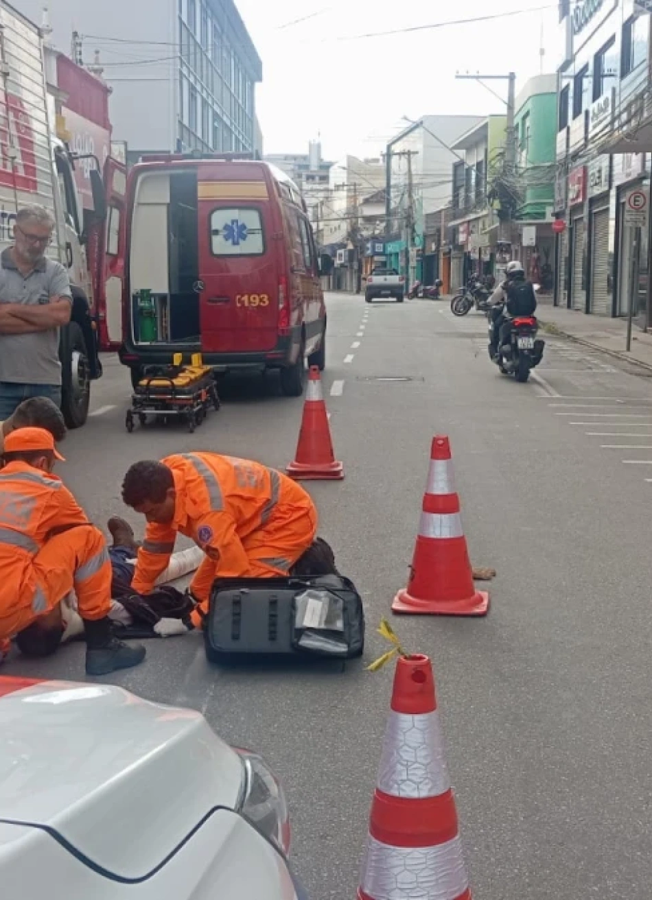 Motociclista fica ferido ao colidir com cão em Pará de Minas